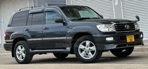 Toyota Land Cruiser 2005 Black