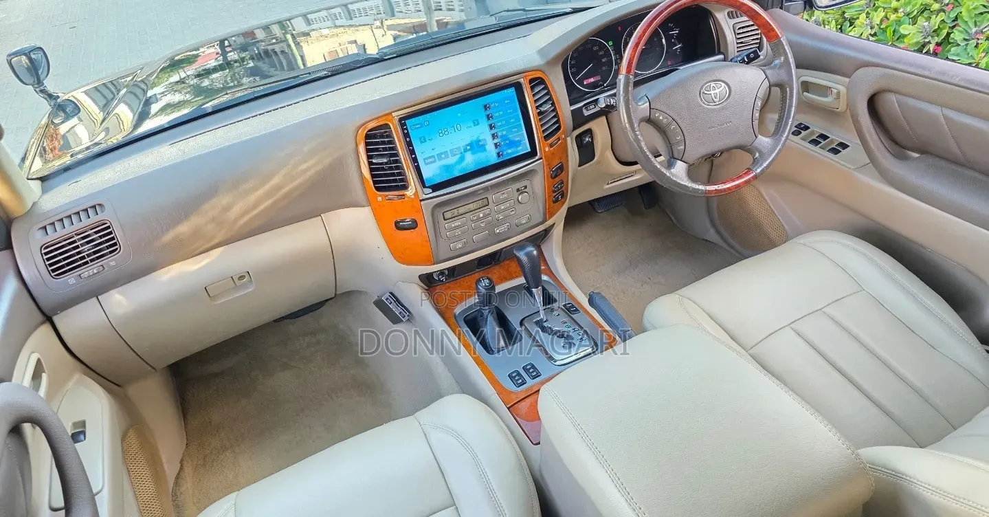 Toyota Land Cruiser 2005 Black
