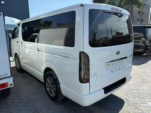 Toyota HiAce 2011 White