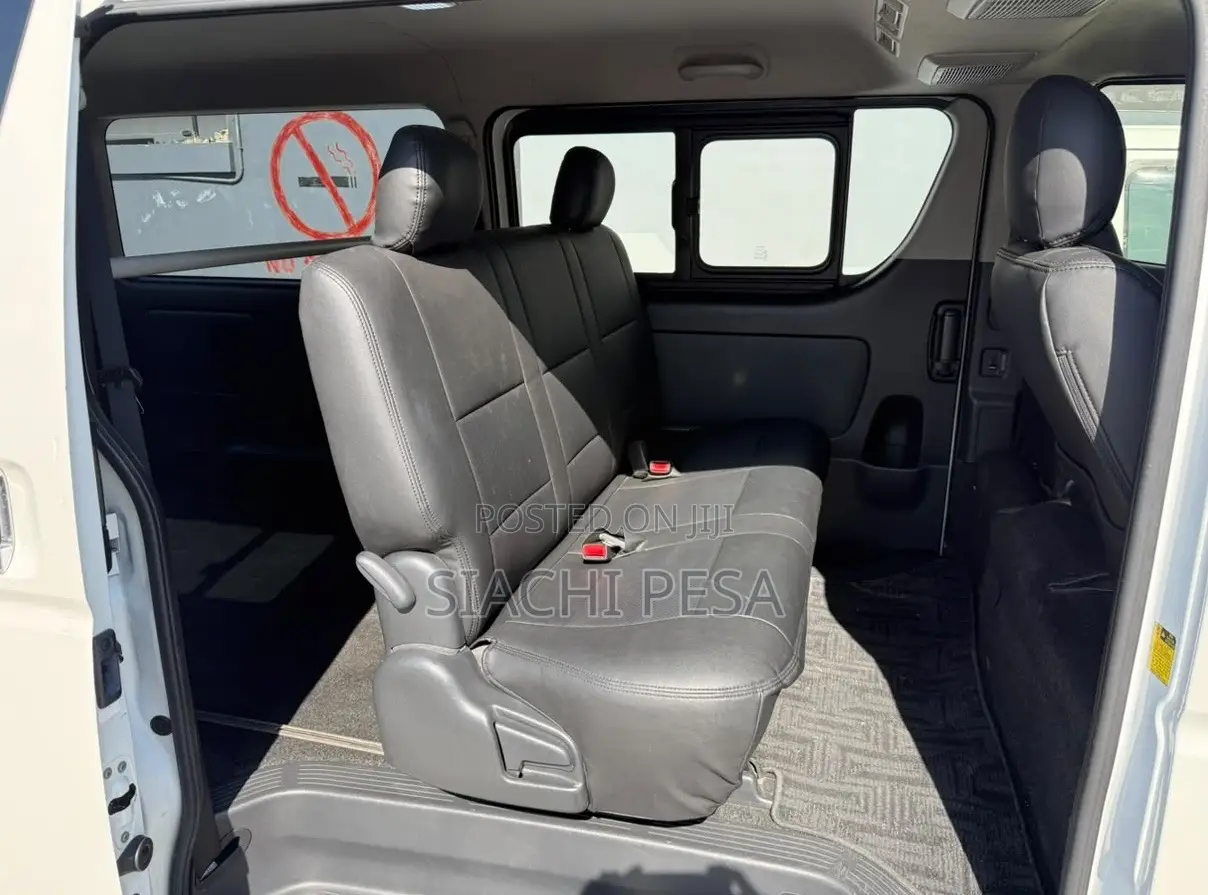 Toyota HiAce 2011 White