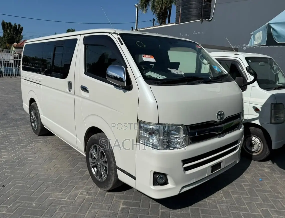 Toyota HiAce 2011 White