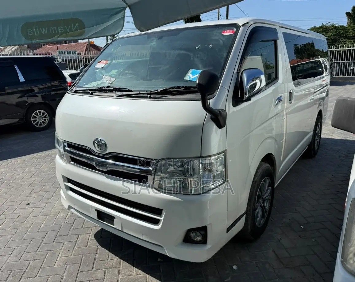 Toyota HiAce 2011 White