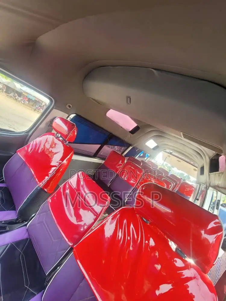 Toyota HiAce 1996 White