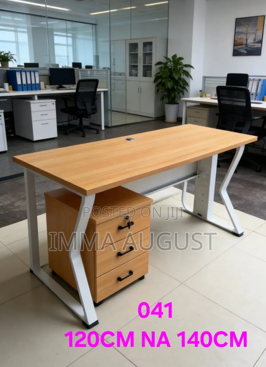 Tunauza Office Table Imara Kwa Matumiz Ya Office Na Majumban