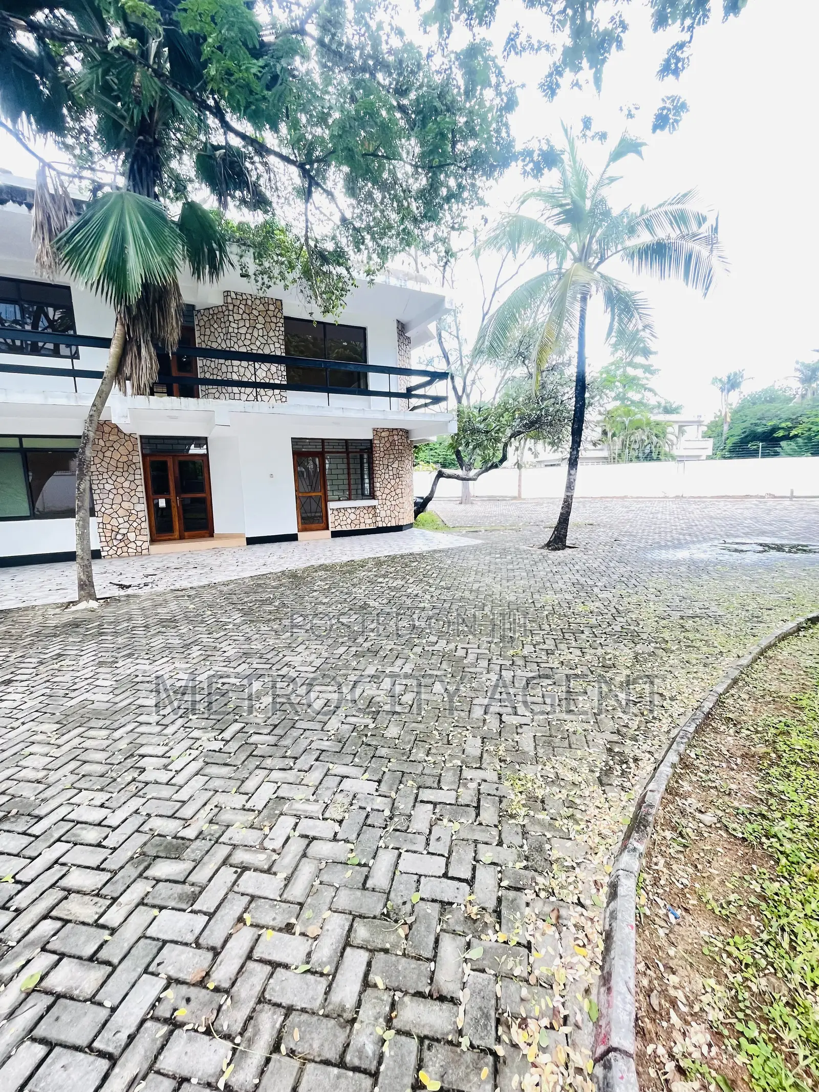 8bdrm House in Standalone, Masaki for rent