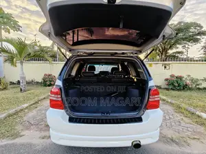 Toyota Kluger 2004 White