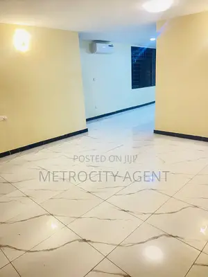 7bdrm House in Stand Alone, Masaki for rent