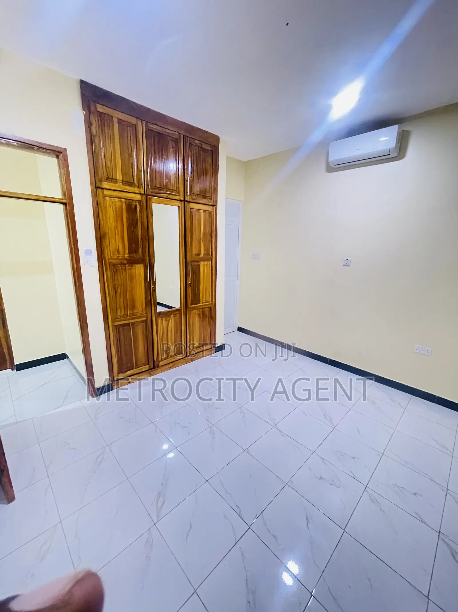 7bdrm House in Stand Alone, Masaki for rent