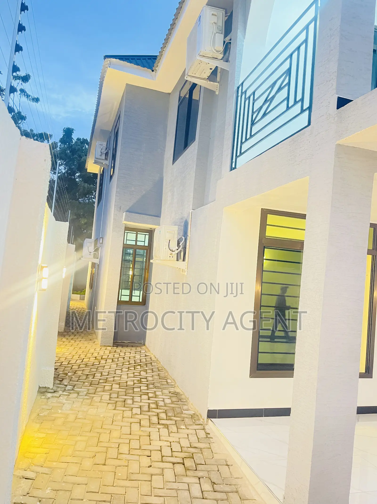 7bdrm House in Stand Alone, Masaki for rent