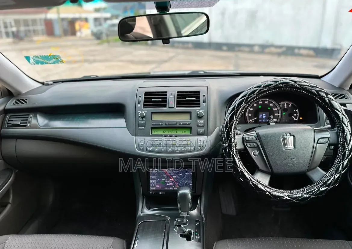 Toyota Crown 2009 Black