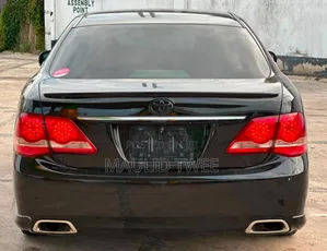 Toyota Crown 2009 Black