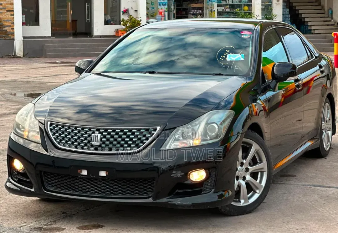 Toyota Crown 2009 Black