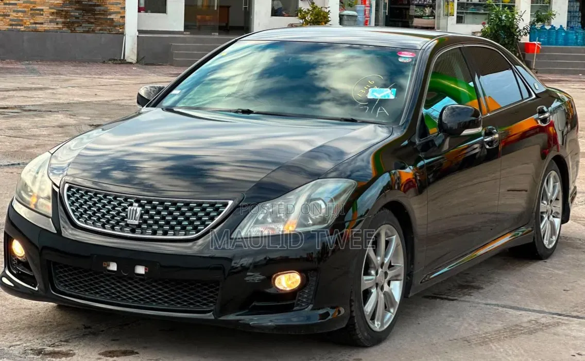 Toyota Crown 2009 Black