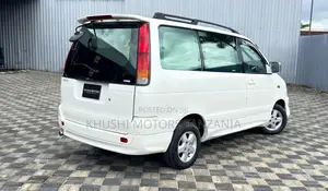 Toyota TownAce Noah 1998 White