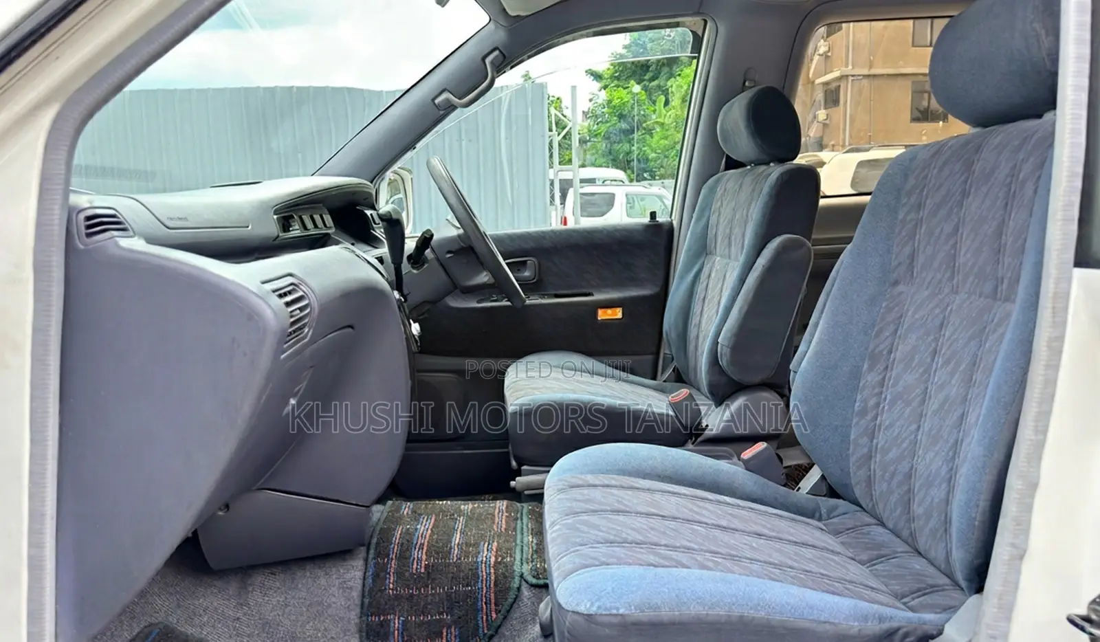 Toyota TownAce Noah 1998 White