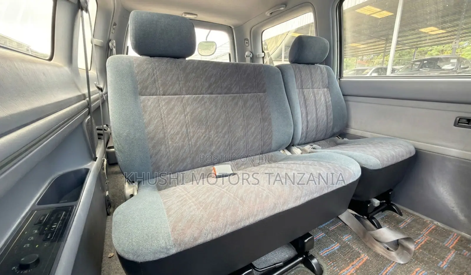 Toyota TownAce Noah 1998 White