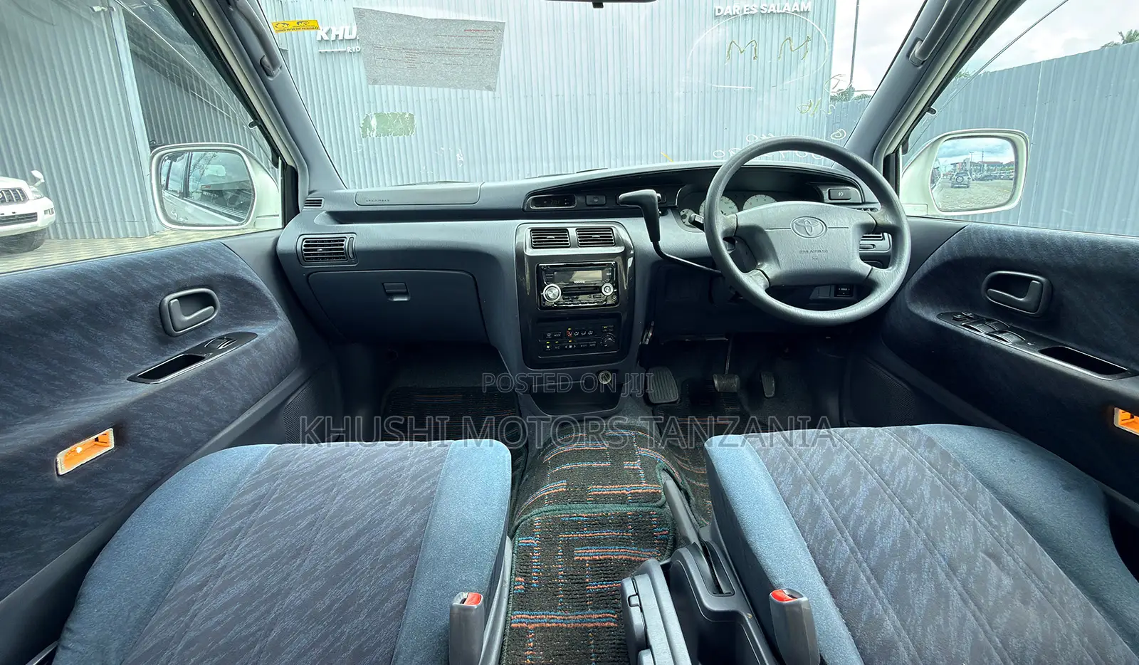 Toyota TownAce Noah 1998 White