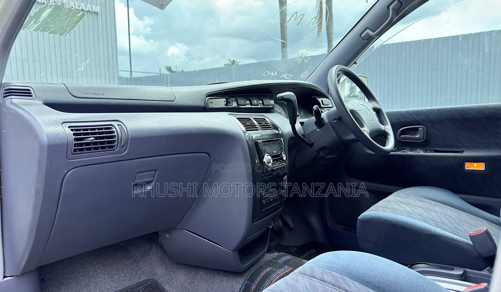 Toyota TownAce Noah 1998 White