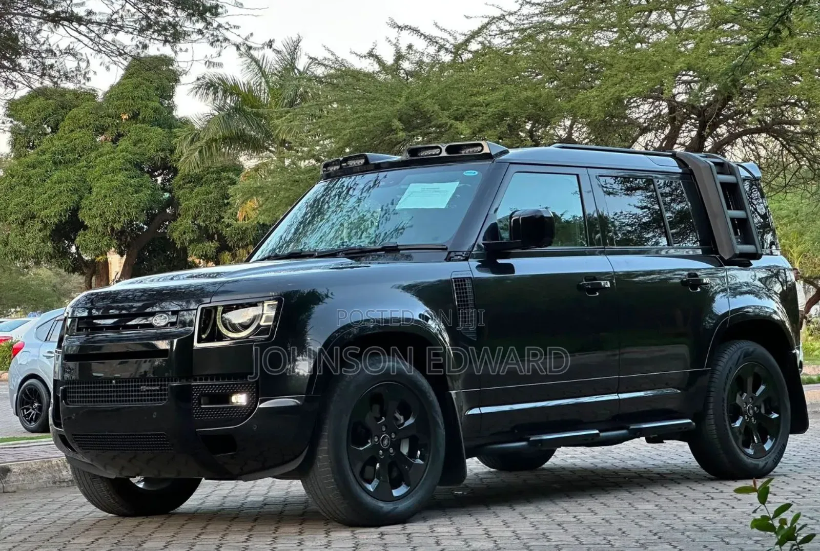 Land Rover Defender 2023 Black