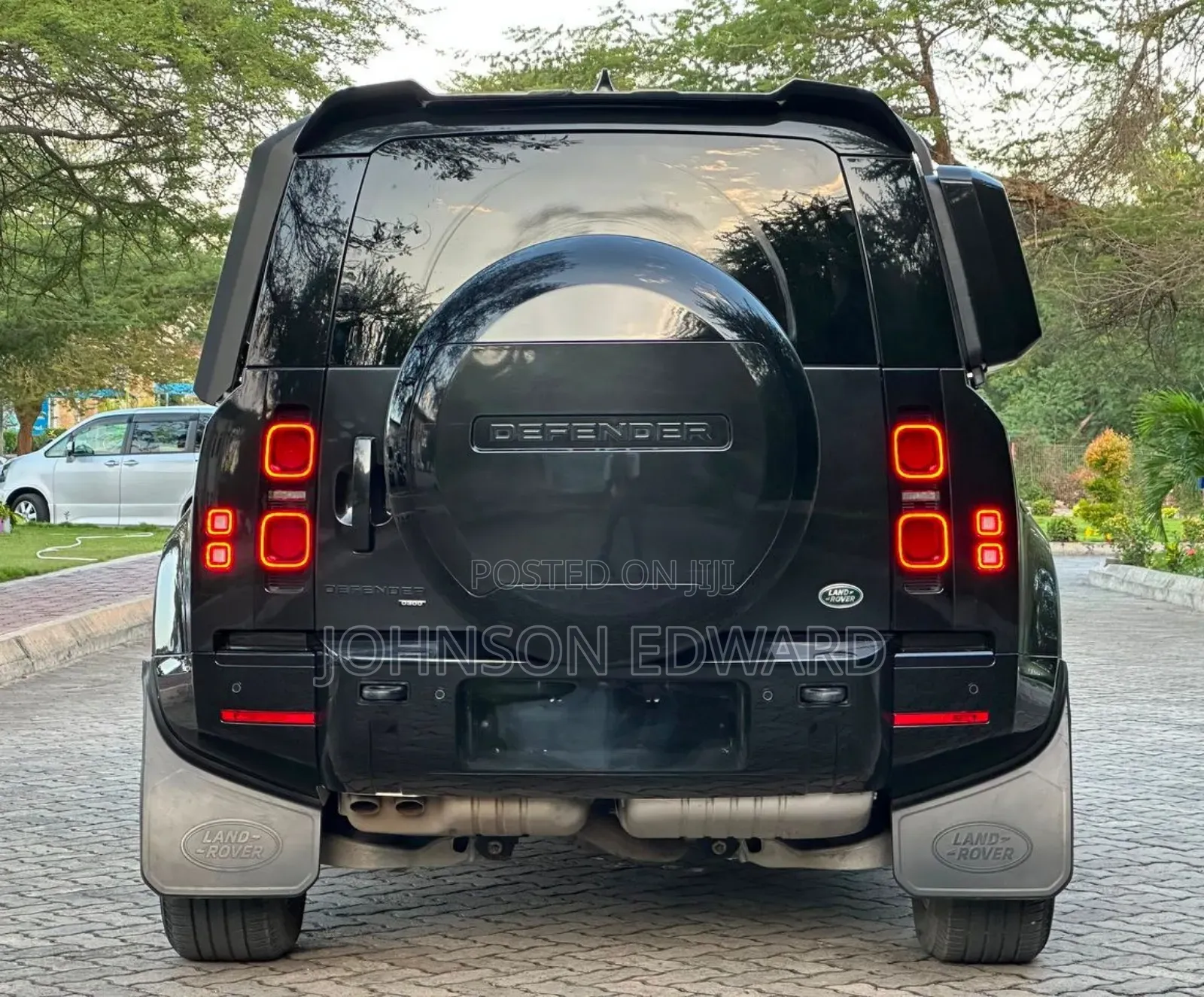 Land Rover Defender 2023 Black