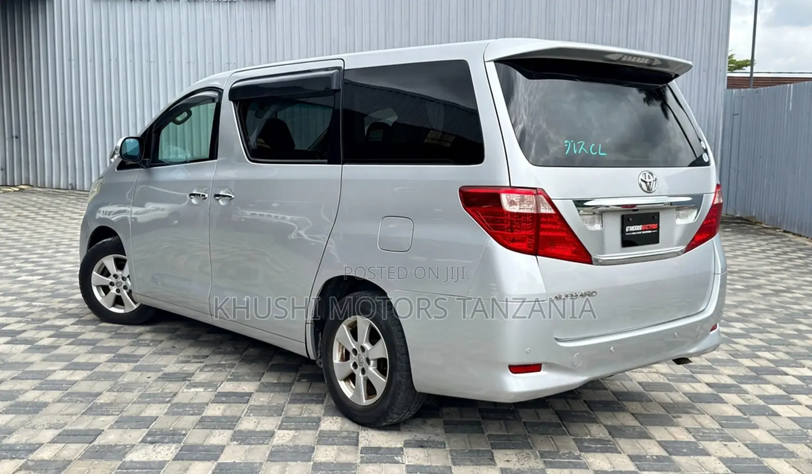 Toyota Alphard 2009 Silver