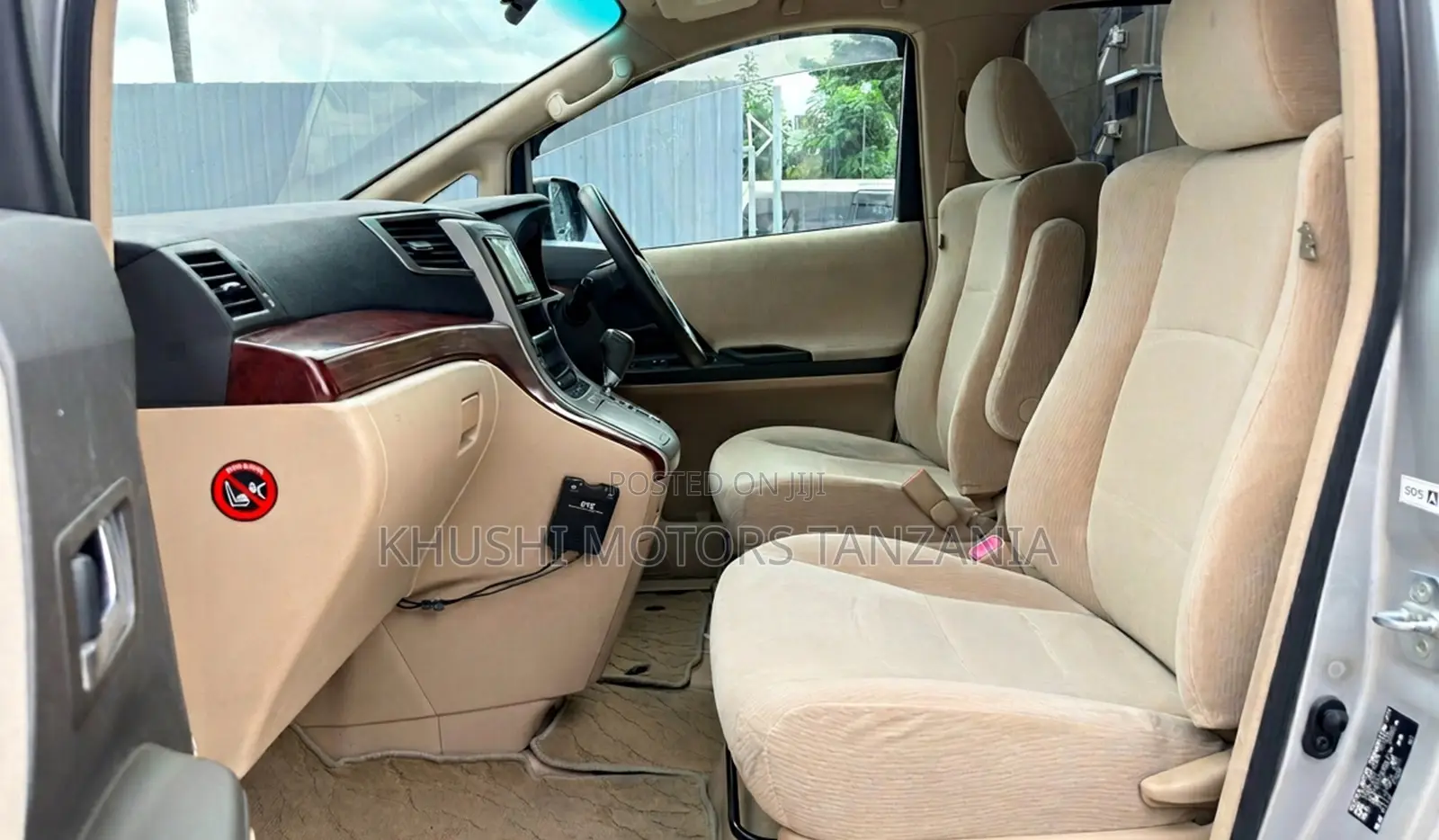 Toyota Alphard 2009 Silver