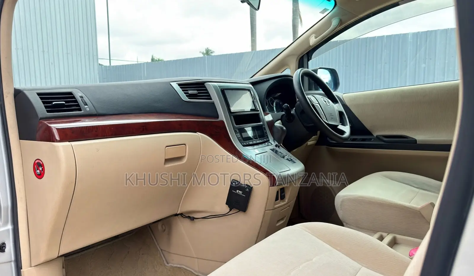 Toyota Alphard 2009 Silver