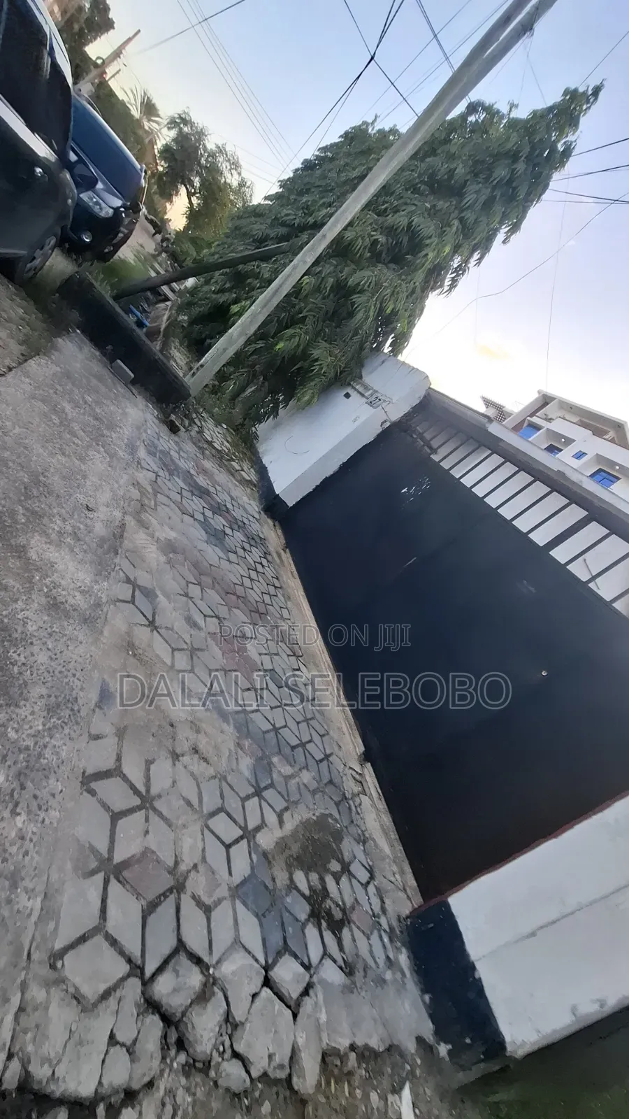 6bdrm Bungalow in Mikocheni B for sale