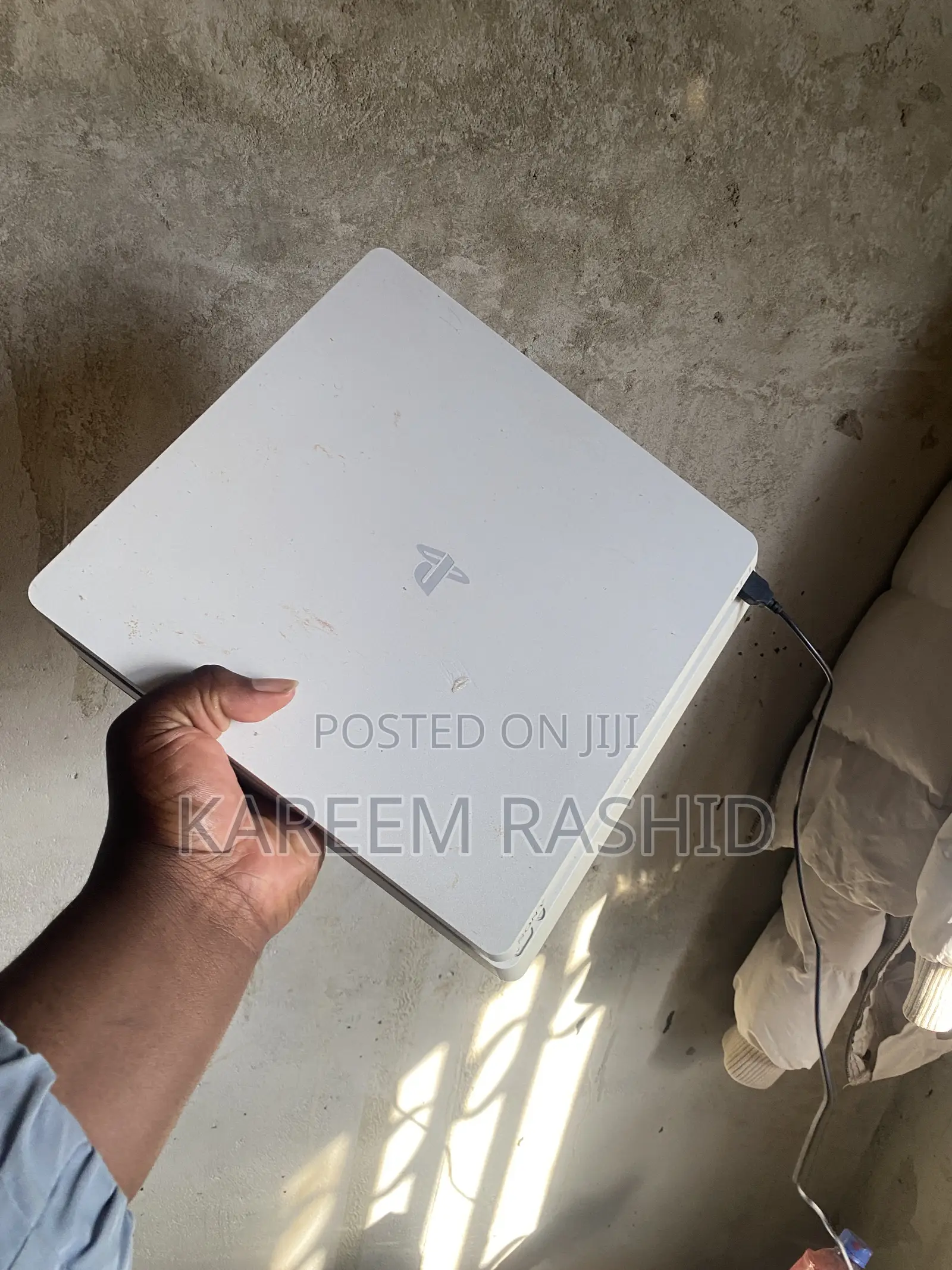Play Station 4slim