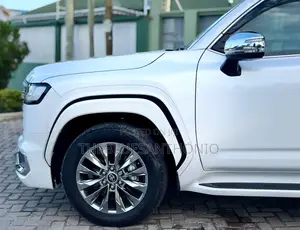 New Toyota Land Cruiser 2025 White