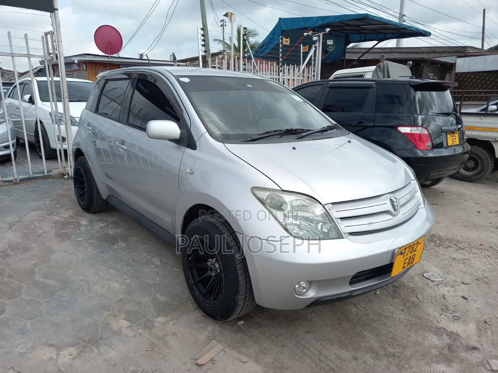 Toyota IST 2004 Silver