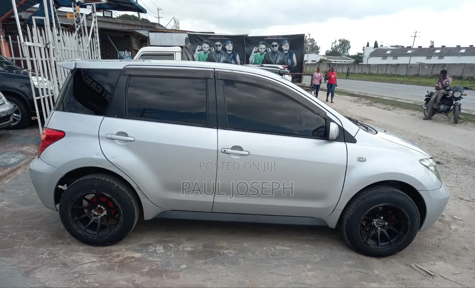 Toyota IST 2004 Silver