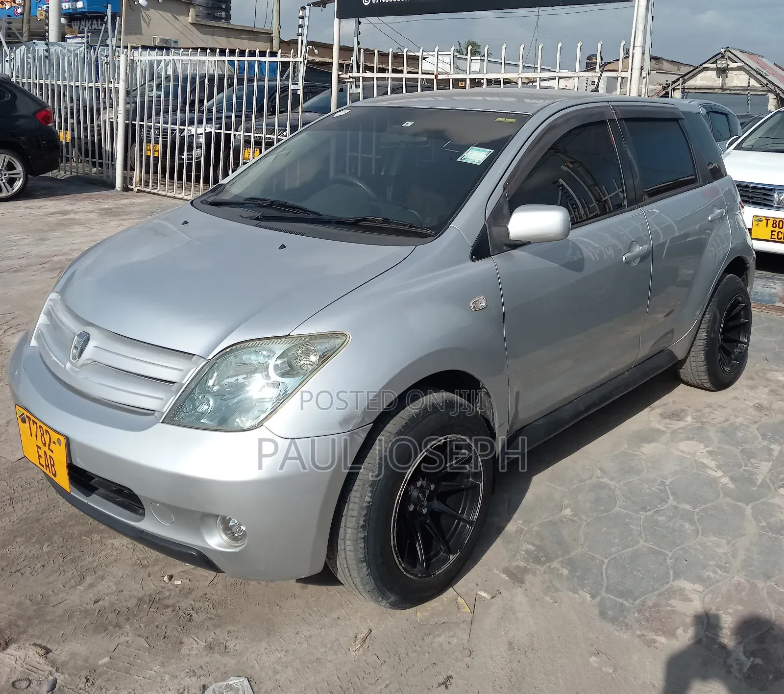 Toyota IST 2004 Silver