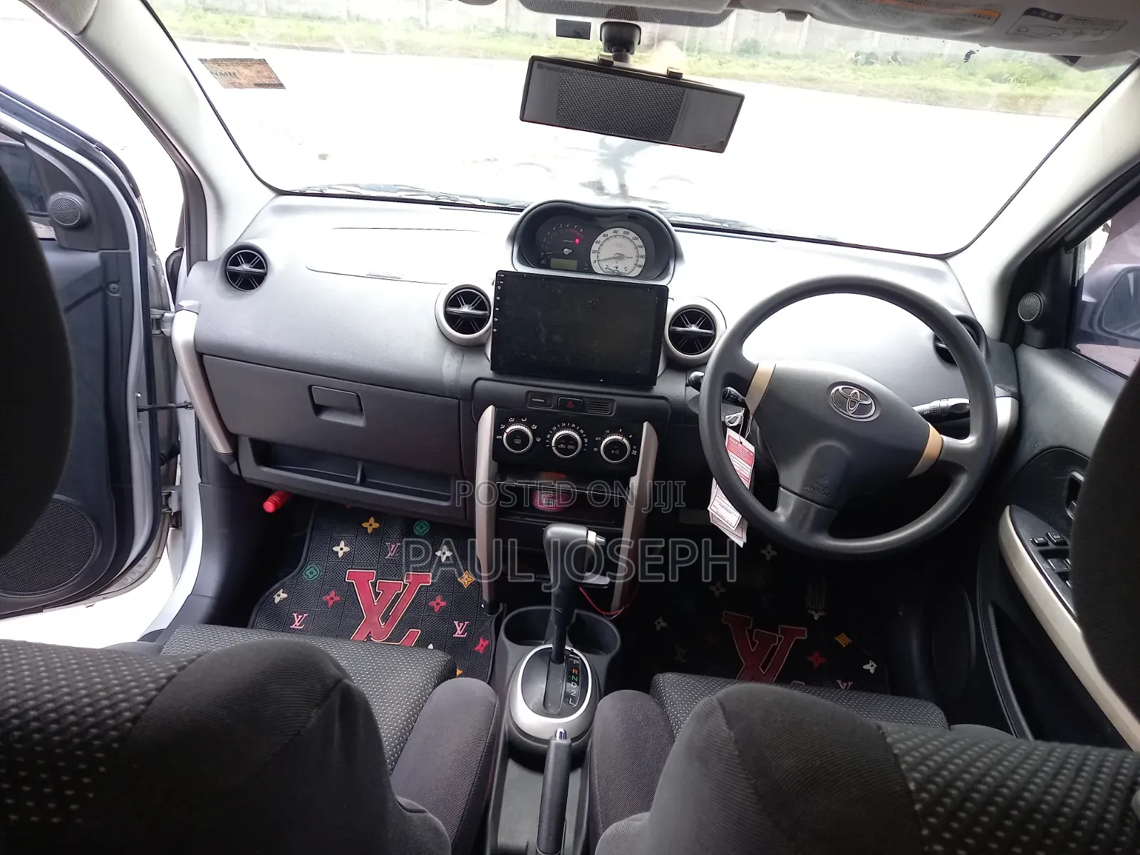 Toyota IST 2004 Silver