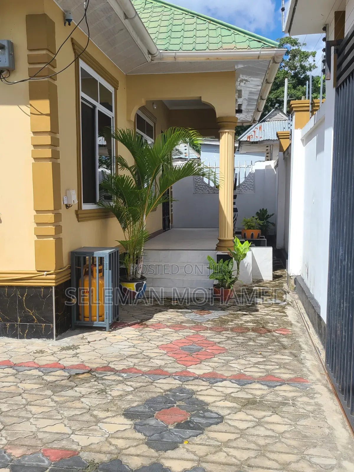 Furnished 4bdrm House in Biriani Real Estate, Chamazi for sale