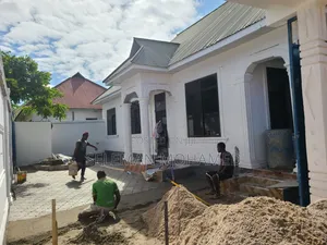 Furnished 4bdrm House in Biriani Real Estate, Chamazi for sale