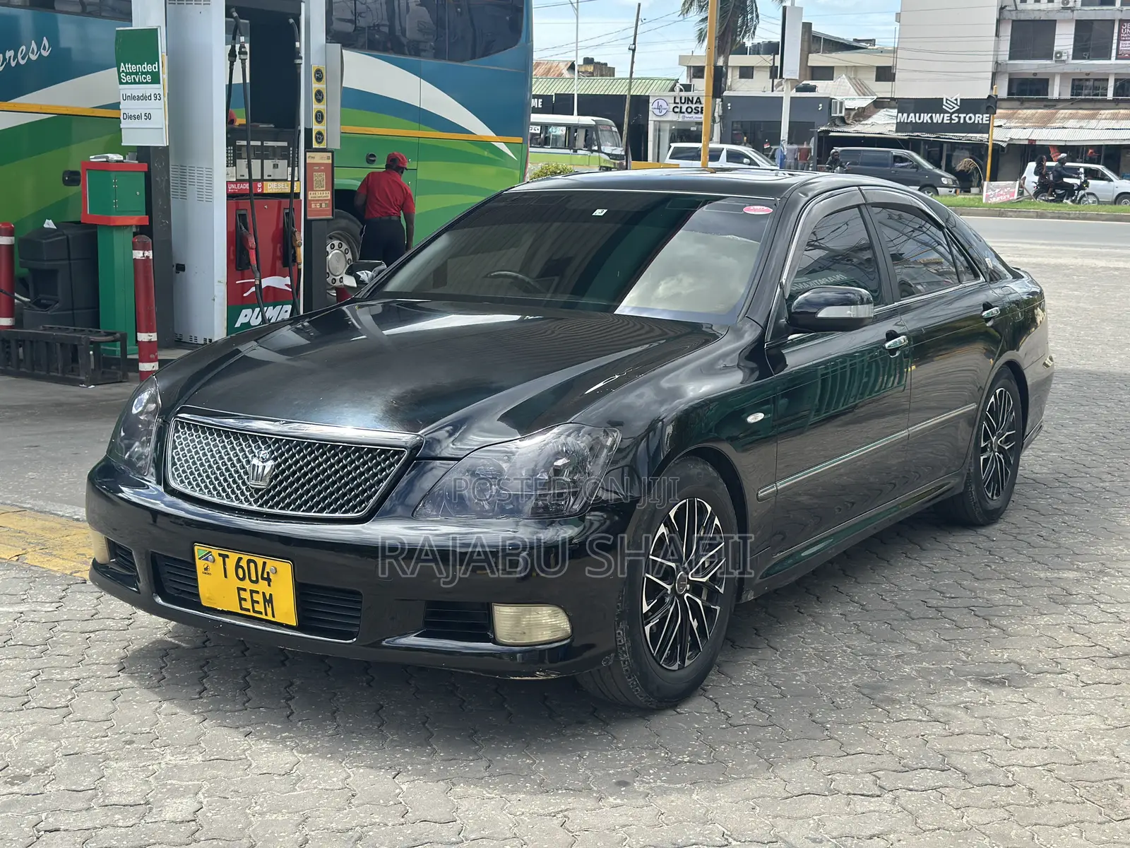 Toyota Crown Royale 2005 Black