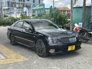 Toyota Crown Royale 2005 Black