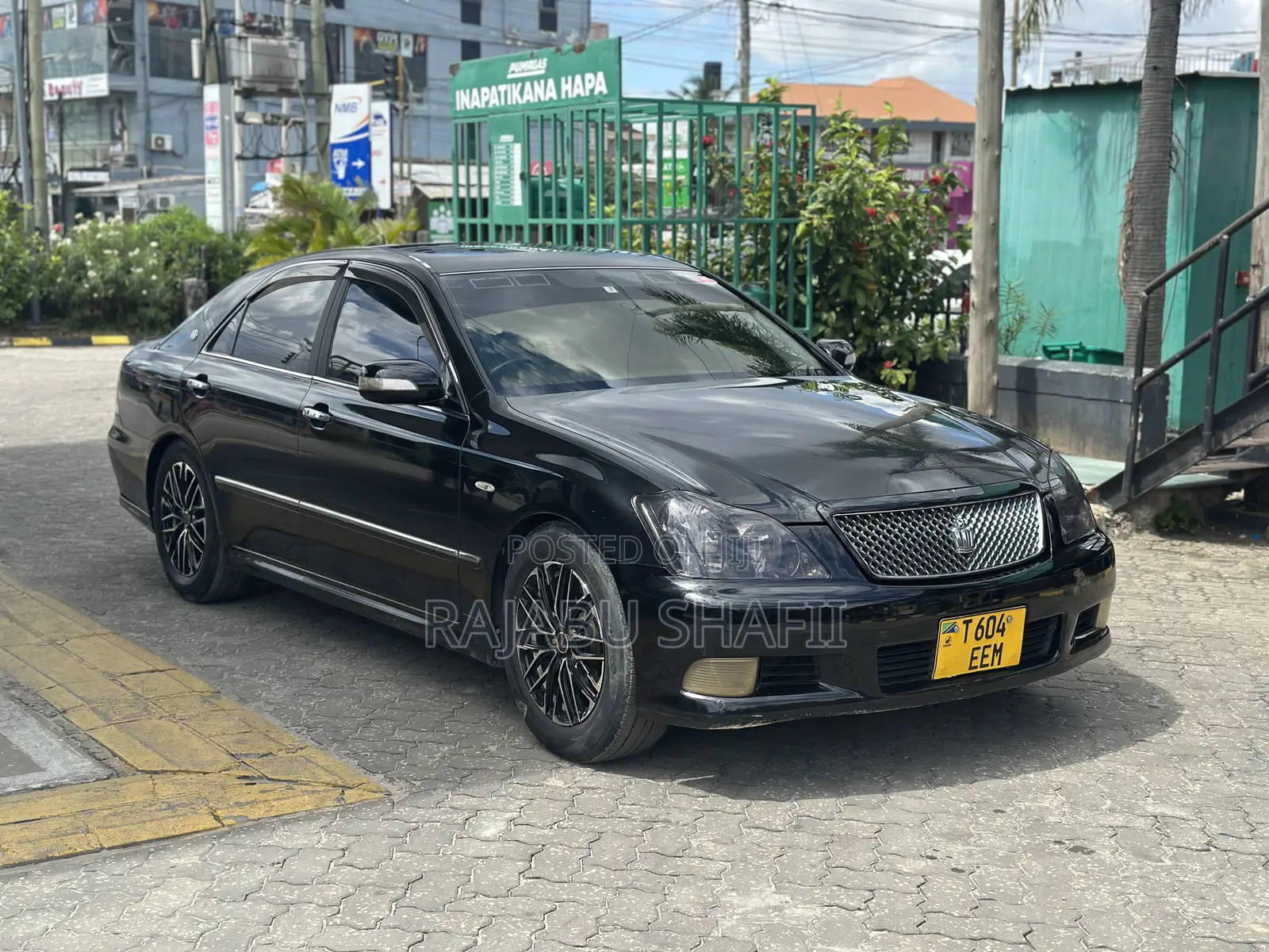 Toyota Crown Royale 2005 Black