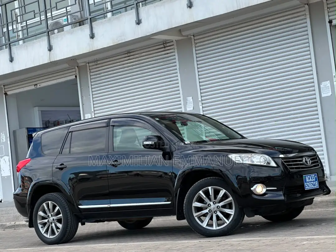 Toyota Vanguard 2011 Black