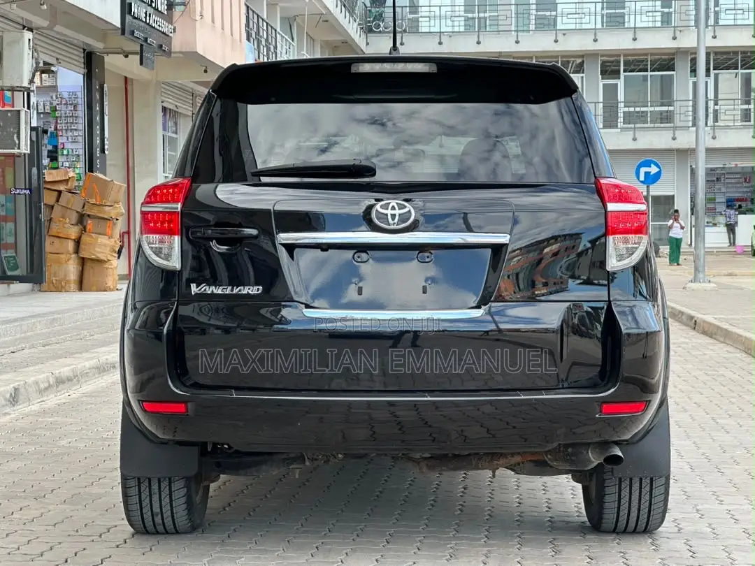 Toyota Vanguard 2011 Black