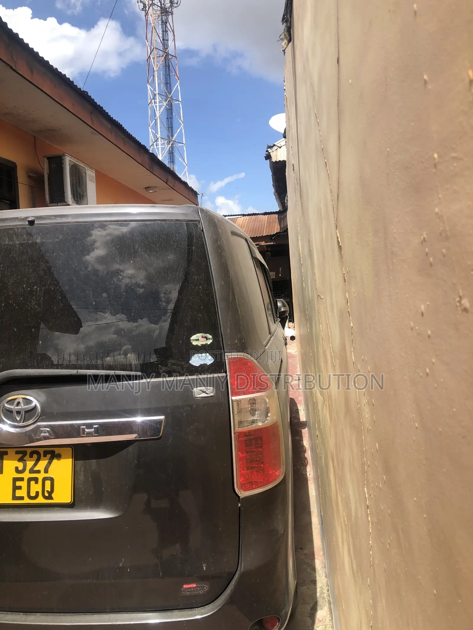 Toyota Noah 2.0 143hp AWD (7 Seater) 2007 Black