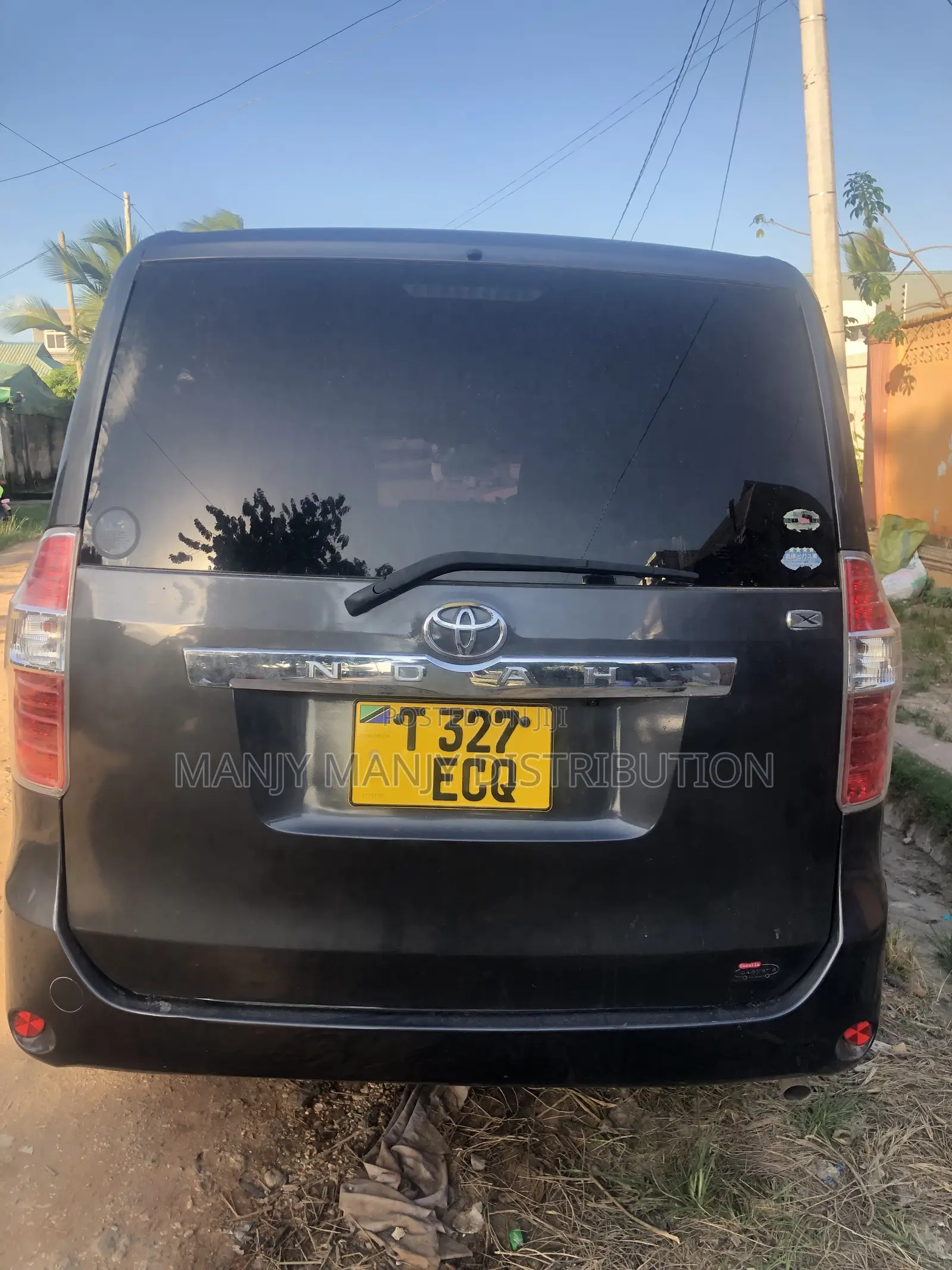 Toyota Noah 2.0 143hp AWD (7 Seater) 2007 Black