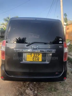 Toyota Noah 2.0 143hp AWD (7 Seater) 2007 Black