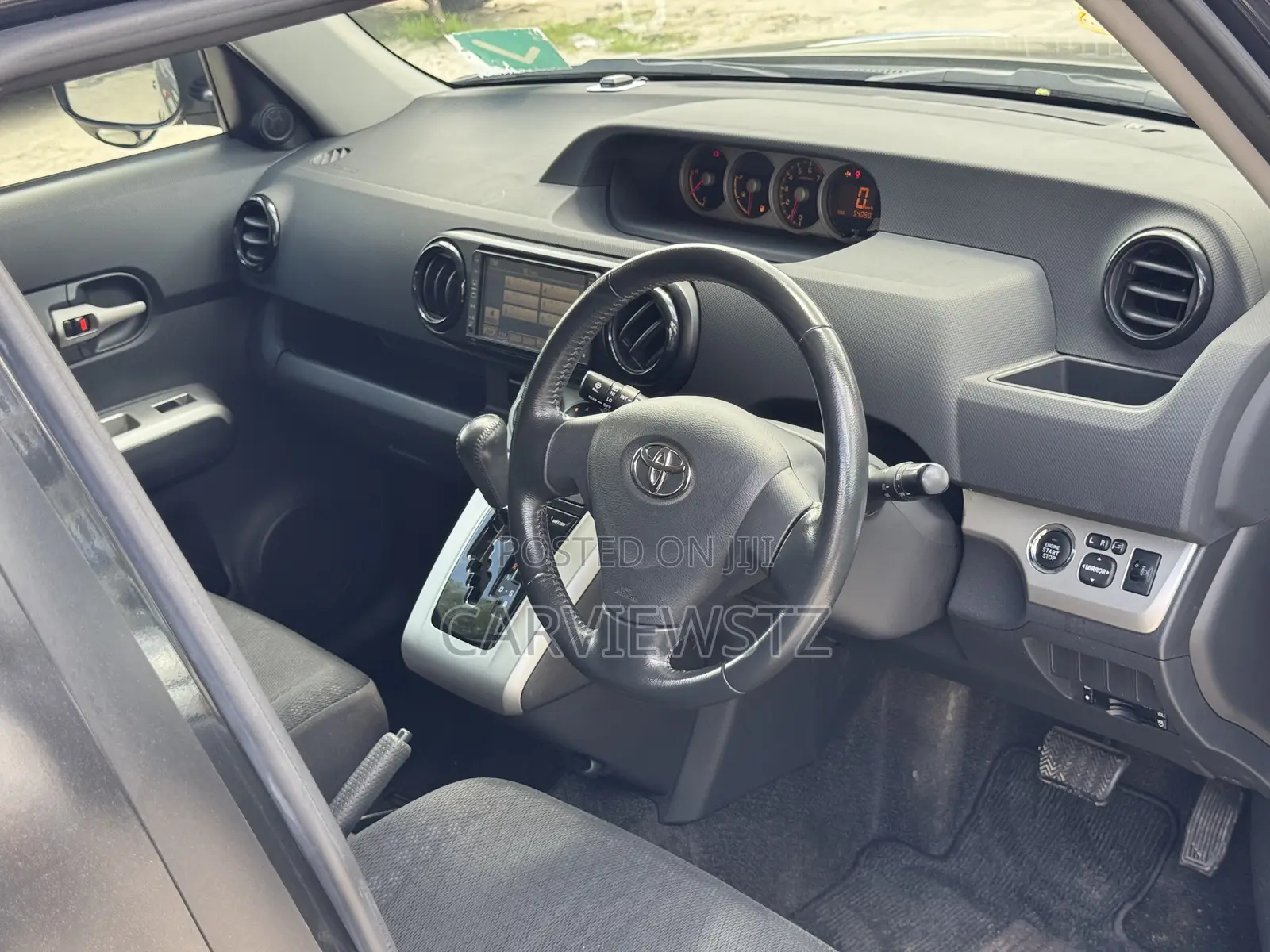 Toyota Corolla Rumion Hatchback 1.5 FWD 2008 Black