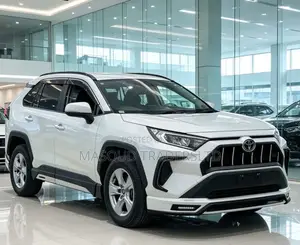 Toyota RAV4 2021 White