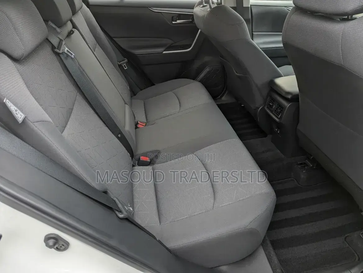 Toyota RAV4 2021 White