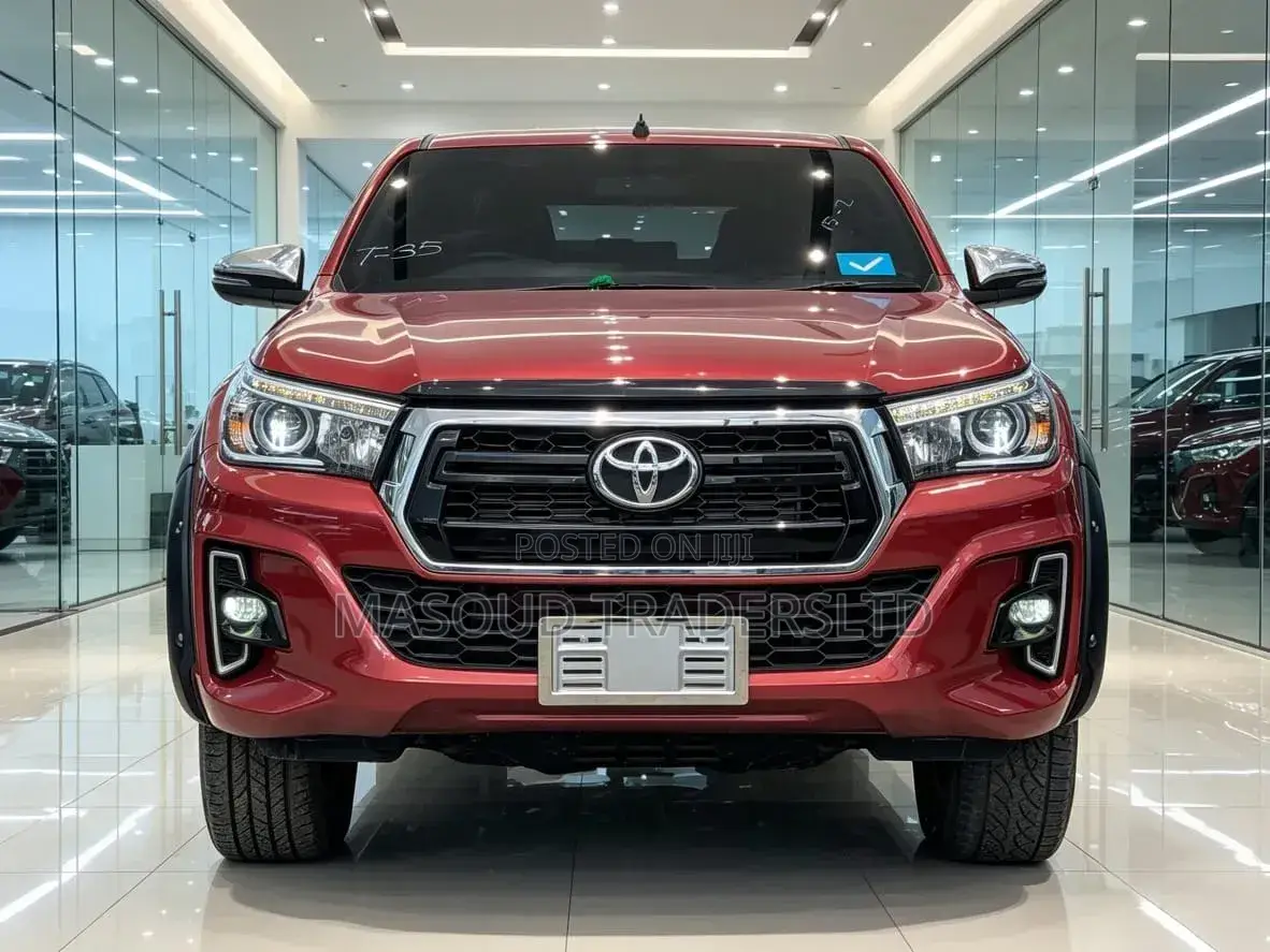 Toyota Hilux 2018 Red