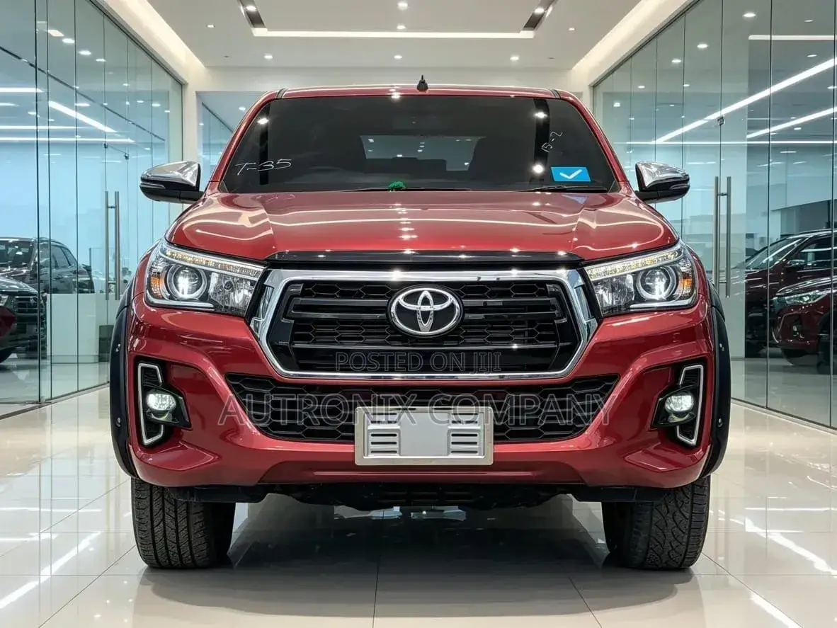 Toyota Hilux 2018 Red