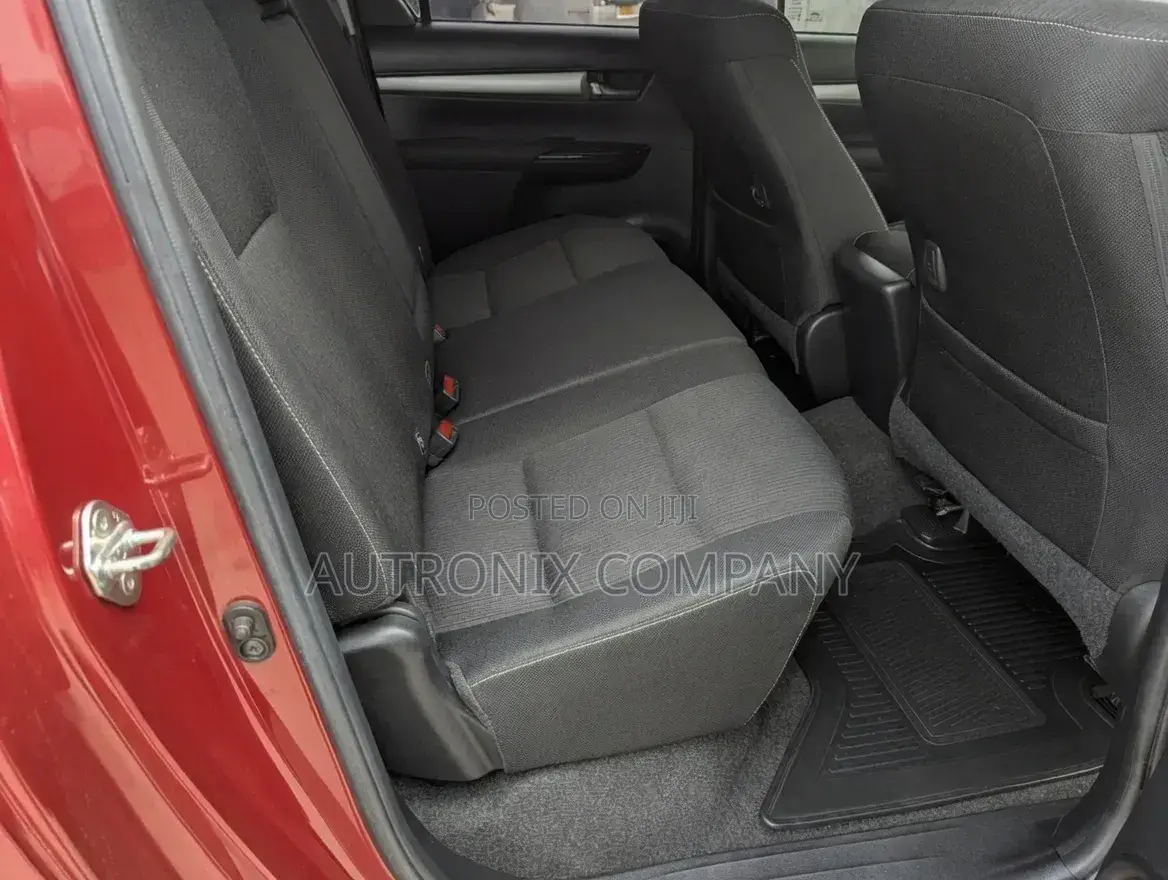 Toyota Hilux 2018 Red